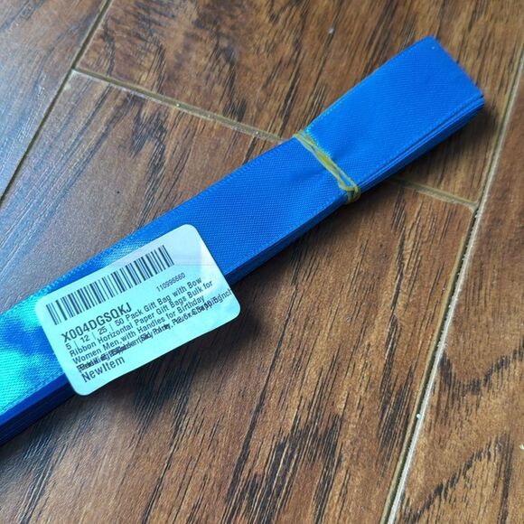 NWT (25) 26” Length Blue Ribbons DIY Arts & Crafts - Picture 2 of 3